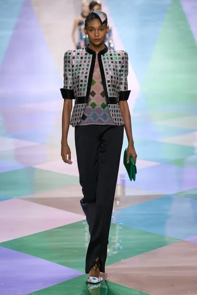Look 12